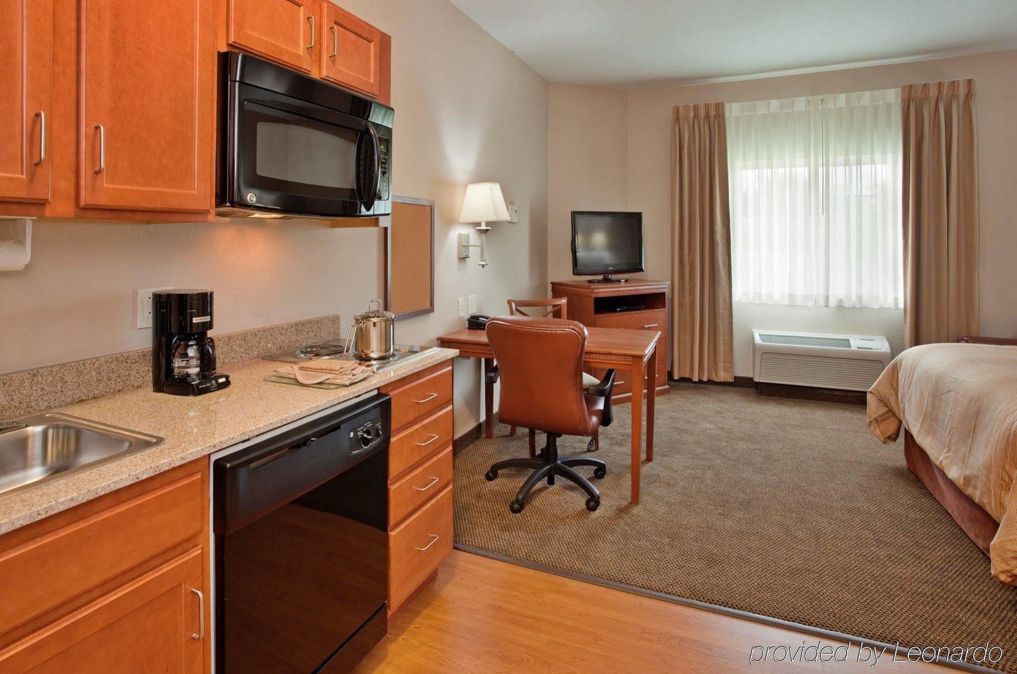 Candlewood Suites Kansas City Airport Bilik gambar